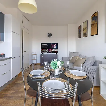 Meravigliosa Vista Su Citylife-famagosta M2,wifi Apartment *
